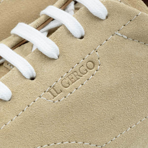 Sneaker da uomo Il Gergo in morbida pelle scamosciata beige e suola in gomma EVA. Articolo Bobo, Made in Italy.