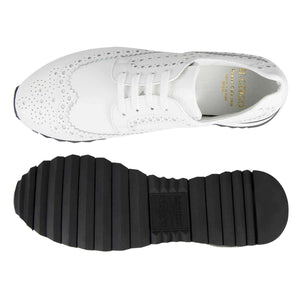 Sneaker bianca da donna Il Gergo realizzata in pelle con punta riportata a coda di rondine, modello Angel.