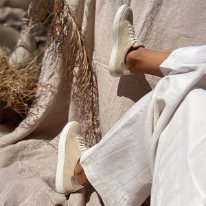 Sneaker artigianale da donna Il Gergo realizzata in morbida pelle con suola in gomma. Articolo Camila.