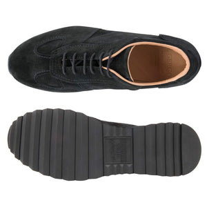 Sneaker da uomo Il Gergo in morbida pelle scamosciata nera, modello JANNIK. Made in Italy.