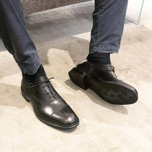 Scarpa elegante con allacciatura a Francesina da uomo Il Gergo, realizzata in morbida pelle e costruzione Goodyear. Articolo Leader.