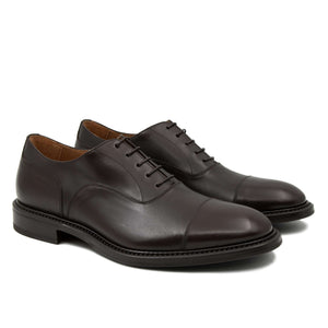 Scarpa stringata marrone oxford da uomo Il Gergo, realizzata in morbida pelle e costruzione Goodyear. Articolo Leader.