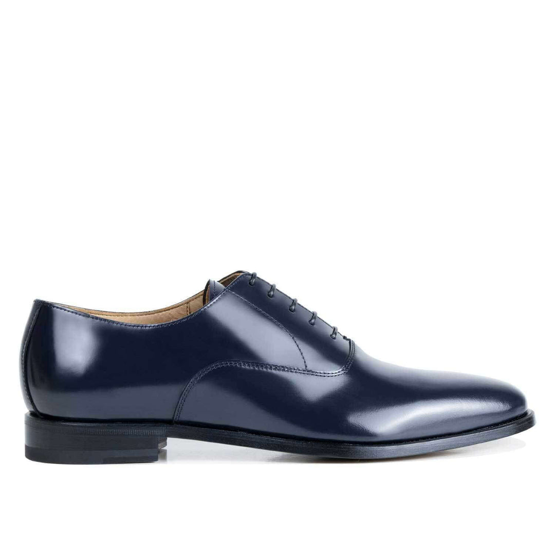 Classic elegant men's shoe in Il Gergo leather, Oscar blue.